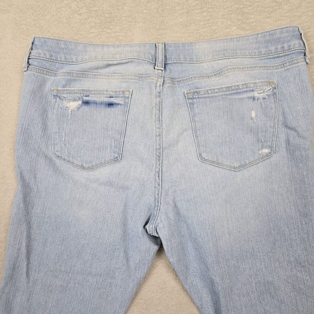 A New Approach Jeans Womens Size 16 Cropped Capri Light Wash Distressed Casual - Picture 13 of 13